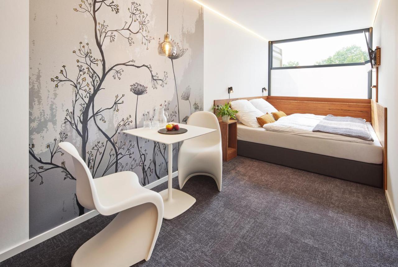 Tin Inn Montabaur L Einfach Gut - Das Hotel Aus Hochwertig Ausgebauten Ueberseecontainern Eksteriør bilde